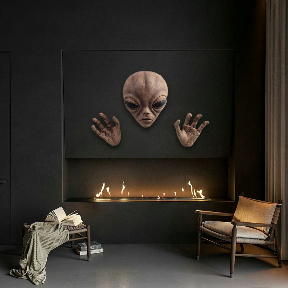 Alien Life Like Wall burster Head Wall Mounted Decor Set