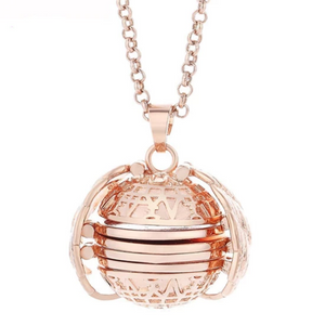 Magic Expanding 4 Photo Angel Wings Locket Necklace