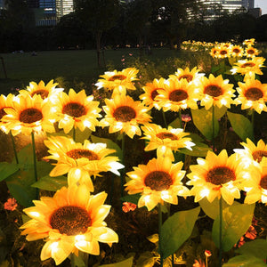 Sunflower Outdoor Solar Lamp